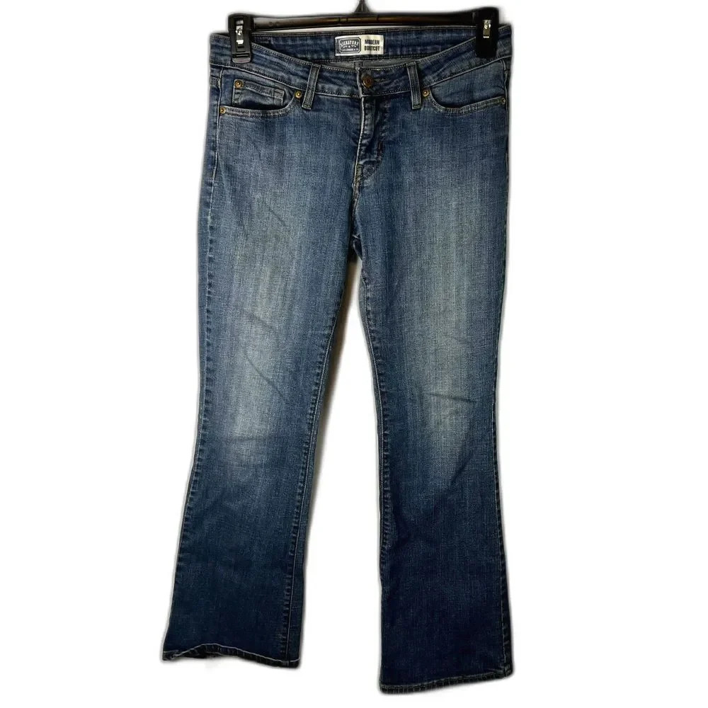 Signature by Levi Strauss & Co Modern Bootcut Jeans Blue Denim Casual Sz 8Short
